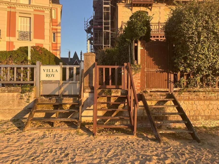 Beau Studio A 30M De La Plage / Beautiful Studio 30M From The Beach ทรูวิลล์-ซูร์-แมร์ ภายนอก รูปภาพ