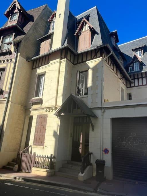Beau Studio A 30M De La Plage / Beautiful Studio 30M From The Beach ทรูวิลล์-ซูร์-แมร์ ภายนอก รูปภาพ