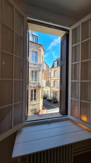Beau Studio A 30M De La Plage / Beautiful Studio 30M From The Beach ทรูวิลล์-ซูร์-แมร์ ภายนอก รูปภาพ